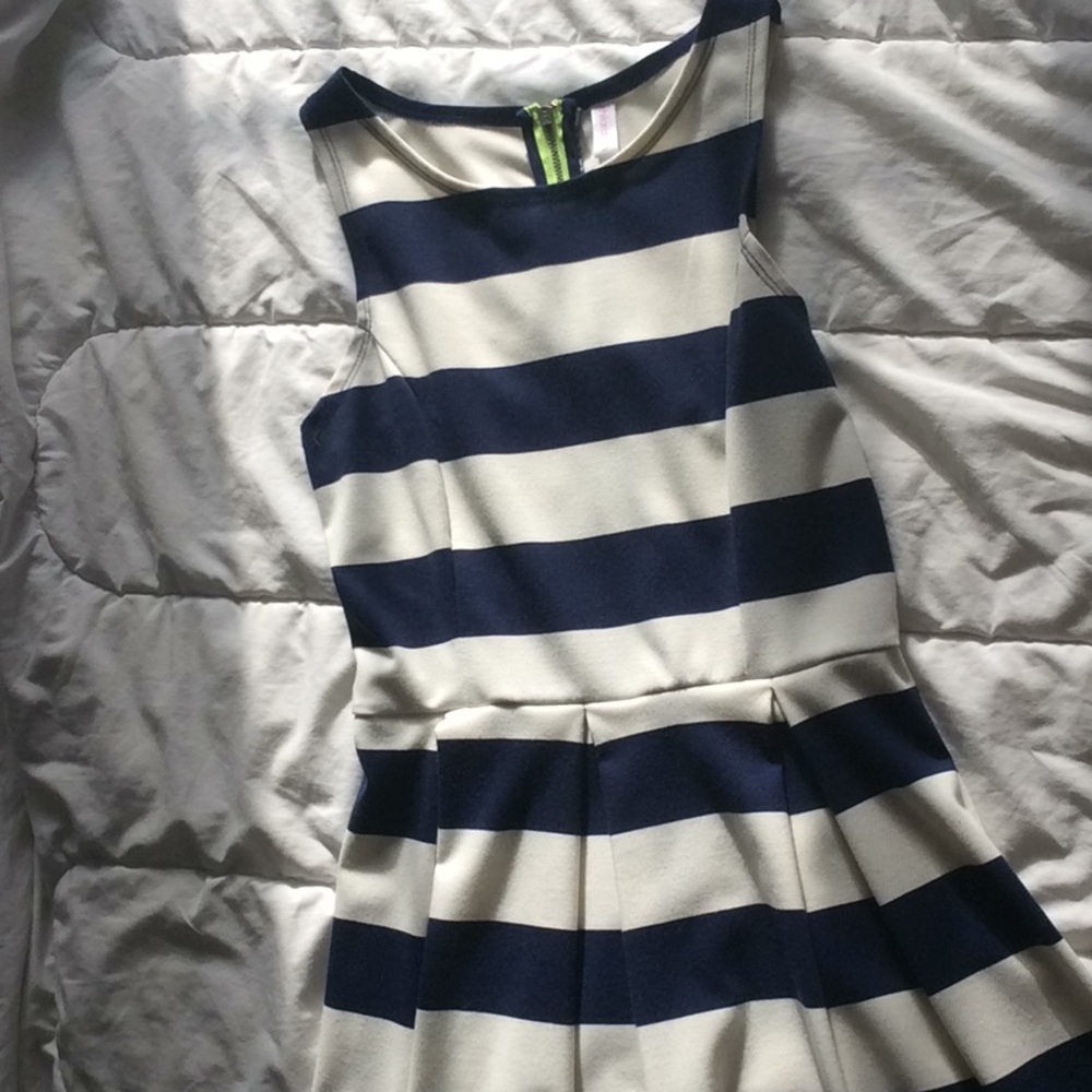 striped dress w/ zipper